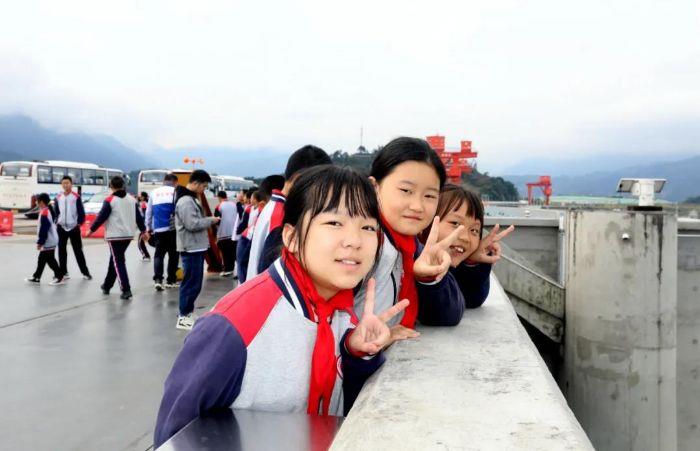 三峡娃娃行，，兴山来了！ 